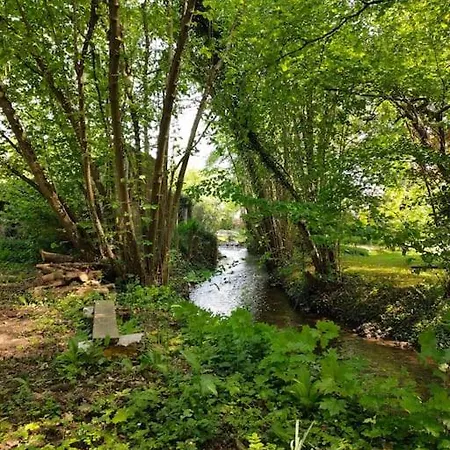 Le Calme A La Source Villa Brechamps Exterior photo